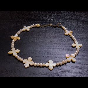 Sea shell Hawaiian Necklace Choker